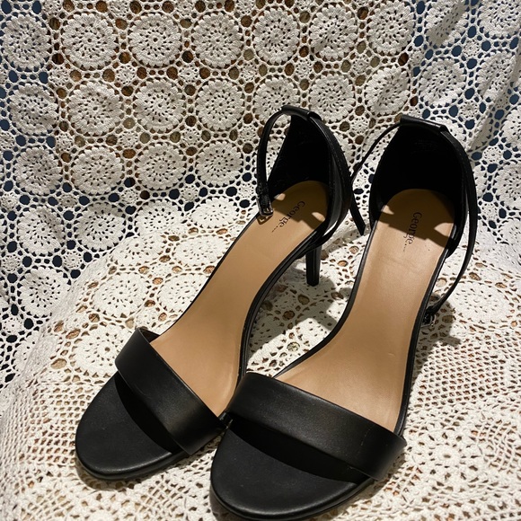 George Amanda Strap Heels - Picture 4 of 10